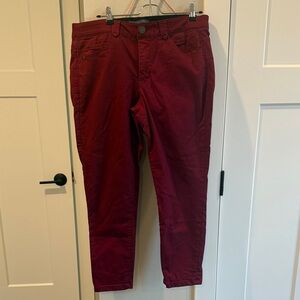 Democracy Women's Straight Leg Pants - Burgundy